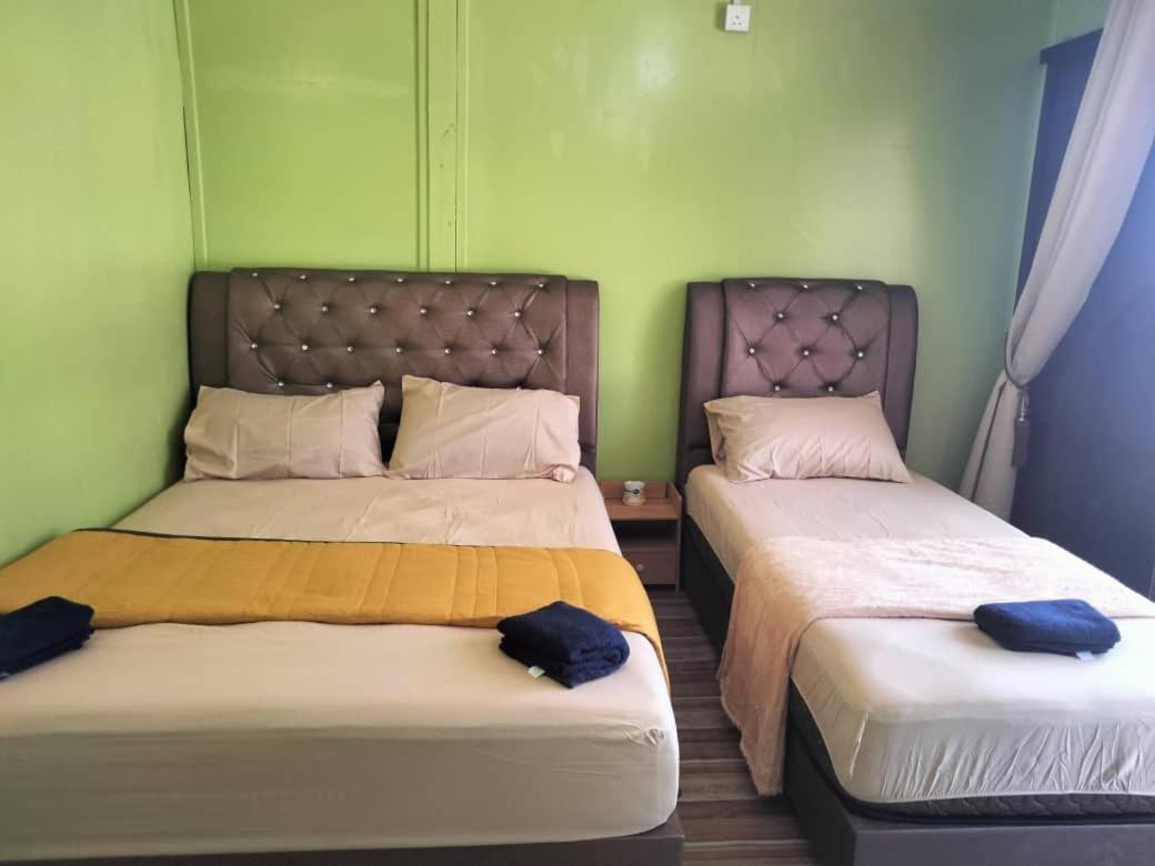 Oceanboys Inn Kampong Pasir Panjang  Buitenkant foto